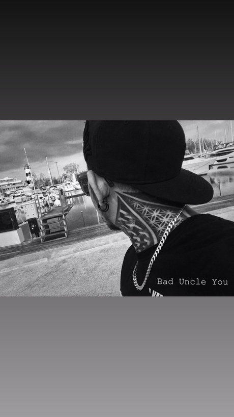 Bad Uncle You star free pics