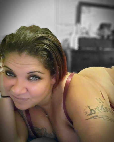 Queenlyonezz perfect star picture