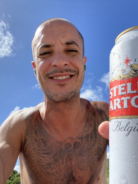 Anthony 305 naked star image