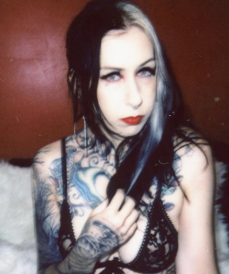 Batty Daddy Letharia model porn images