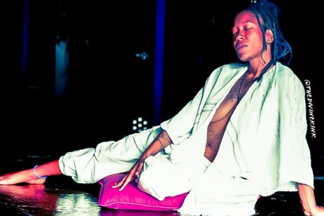 Divine Rae model hot picture