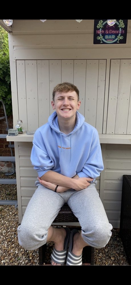 Olstoes star adult photo