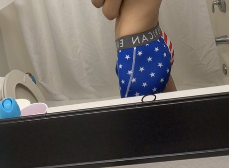 Twinkly Angel star pornographic photos