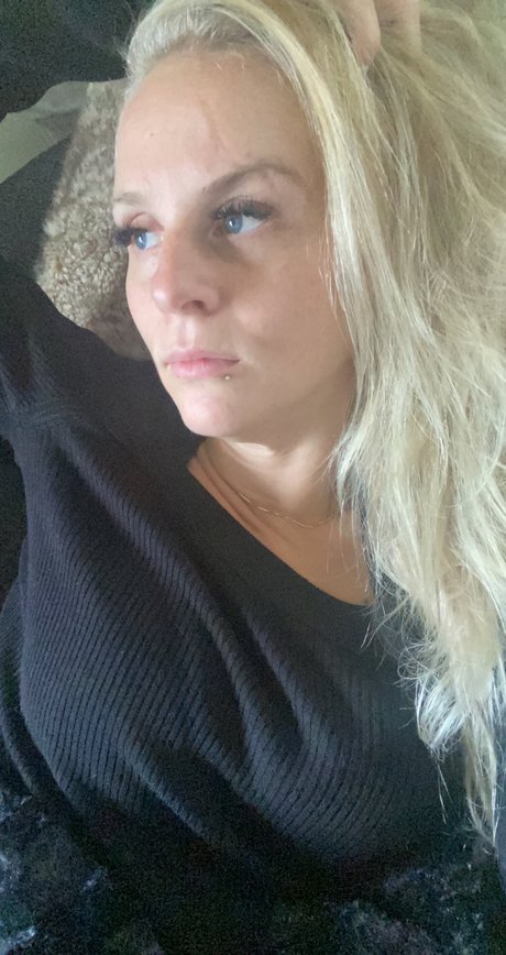 Casandera sexy star photos