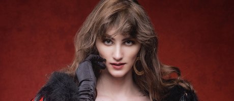 Stacy Cay hot star img