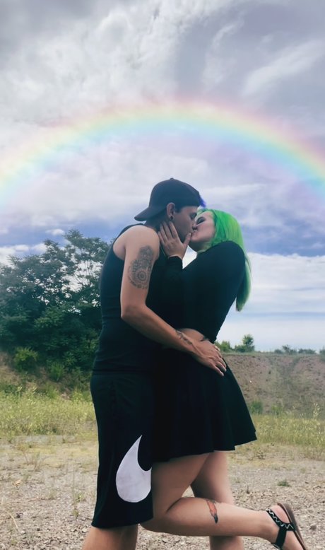 PinkHalfEgg pornstar top photo