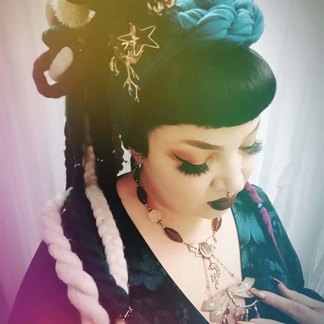 Dusty Rose model xxx photos