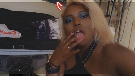 Goddess Nia_ pornstar sexy galleries