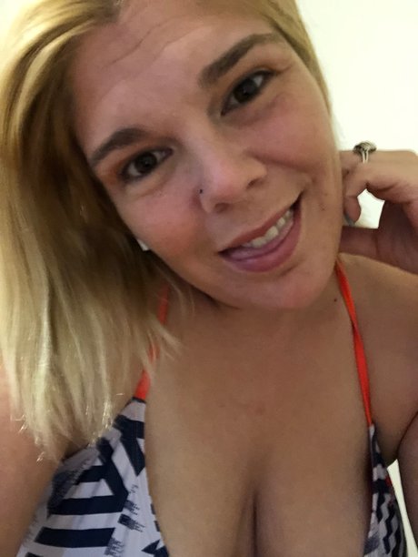 The Glazed Wife sexy actress picture