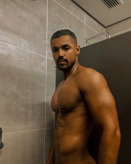 Peter Sin star hot photos