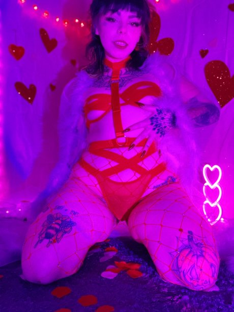 Mango Hoe VIP pornstar nude pics