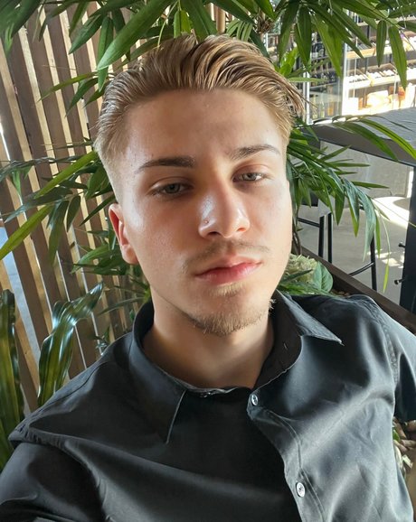 Pablo Bond pornographic model photos