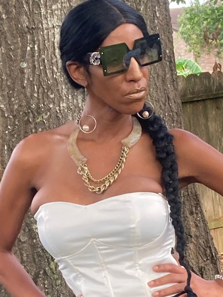 TheeSupermodel star exclusive pic