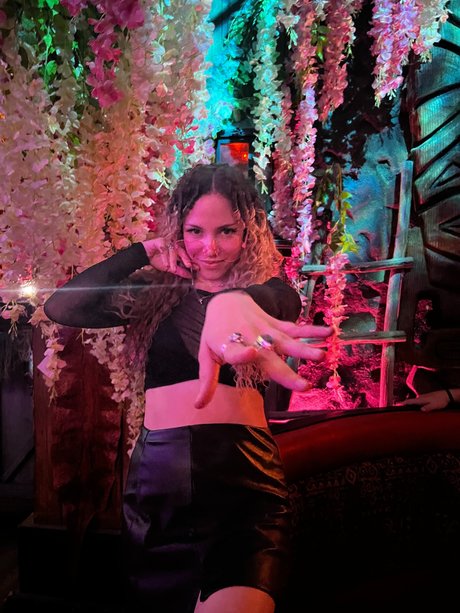 Selina Pink best actress pics