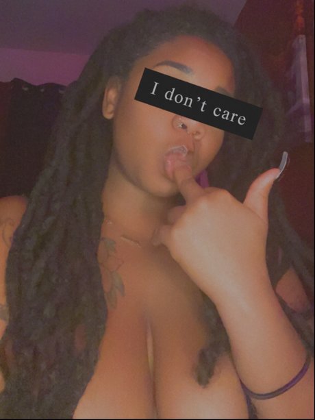 Syn The Rebel exclusive model img