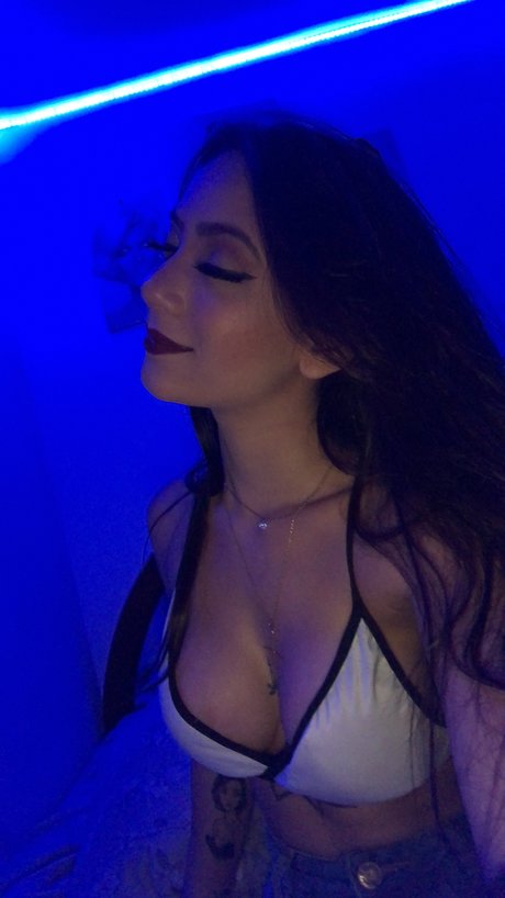 mika tavares naked pornstar photo