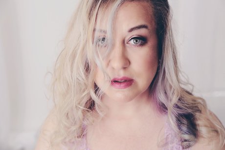 PrettyGreenEyes sexy actress picture