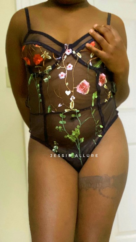 Ms Divine model gallery