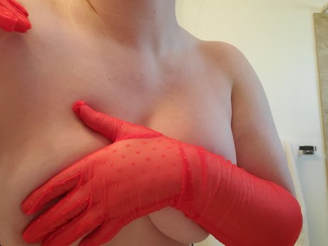 Eve Blake_ top star pictures