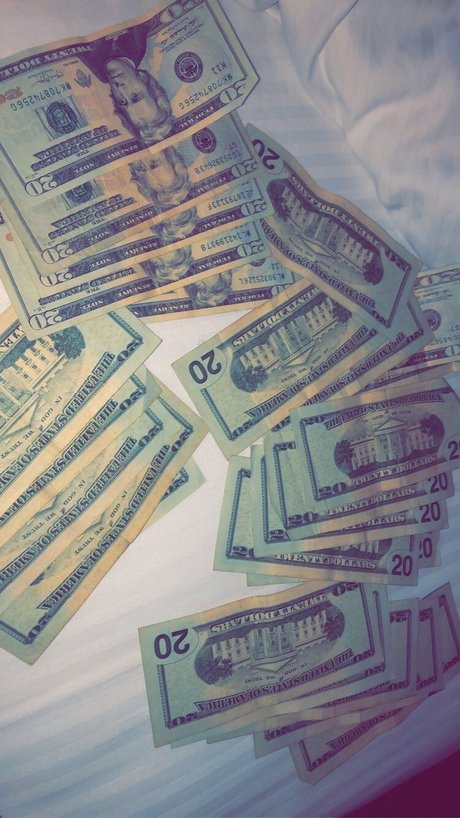 It s Dianna star sexy photos