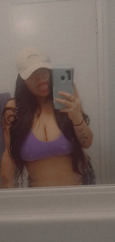 Bettsy Orozco model pics