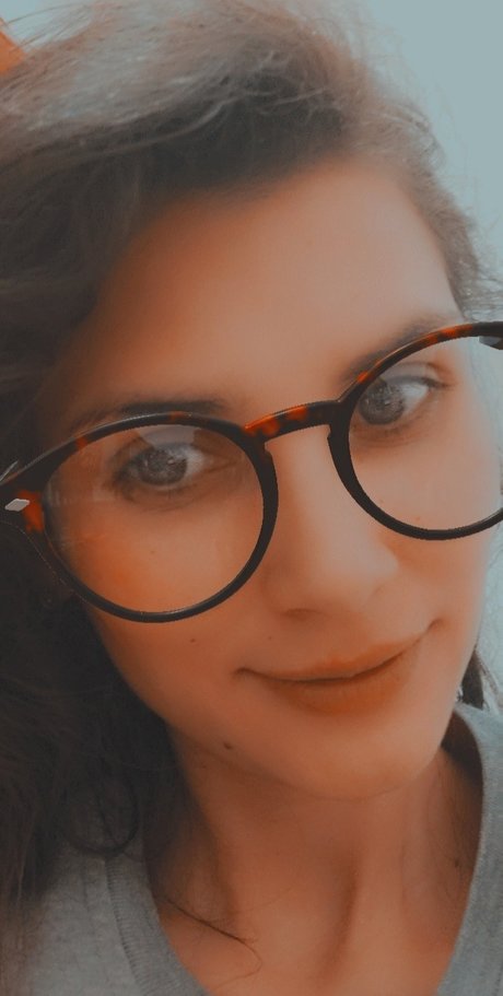 samara high quality model picture