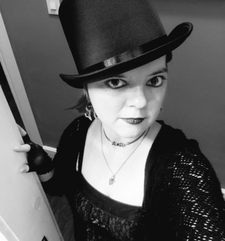 elletoyou erotic actress pic