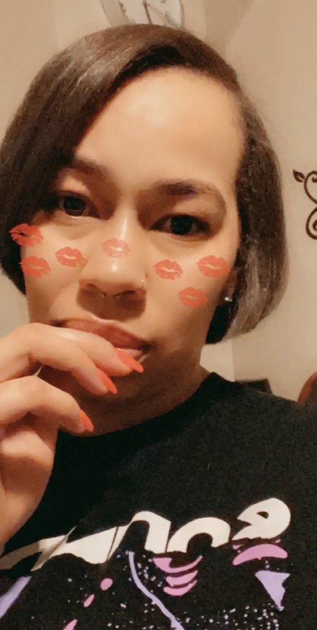 Red thickness hot model galleries