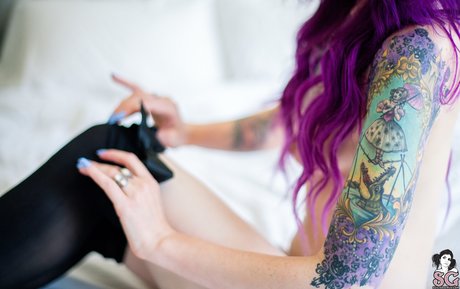 Velvetine SG pretty model picture