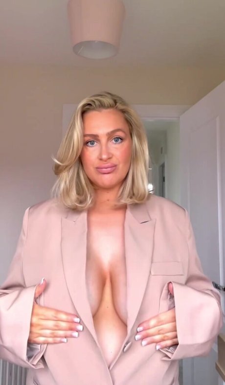 Victoria Hearn adult actress gallery