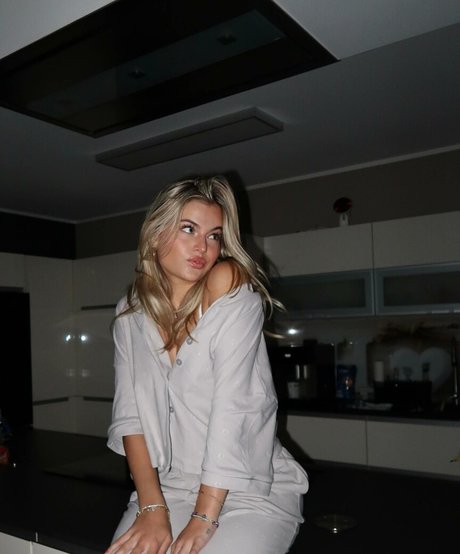 Leni Pieckenhagen sexy pornstar photo