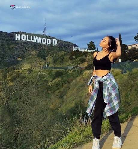 Clare Temerowski free model image