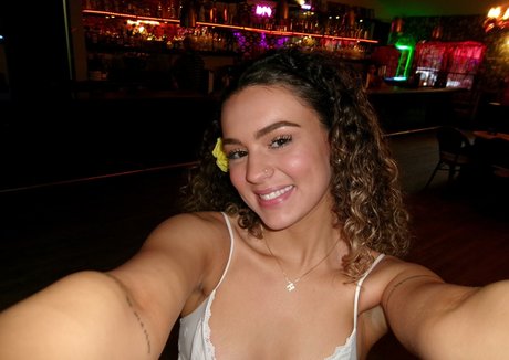 hollyfever perfect model pictures