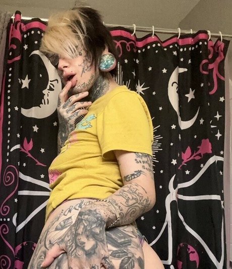 FaceTatMami sexy star pics