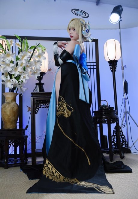 Ashita Meow pornstar naked image