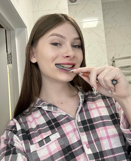 mia ts porn actress images