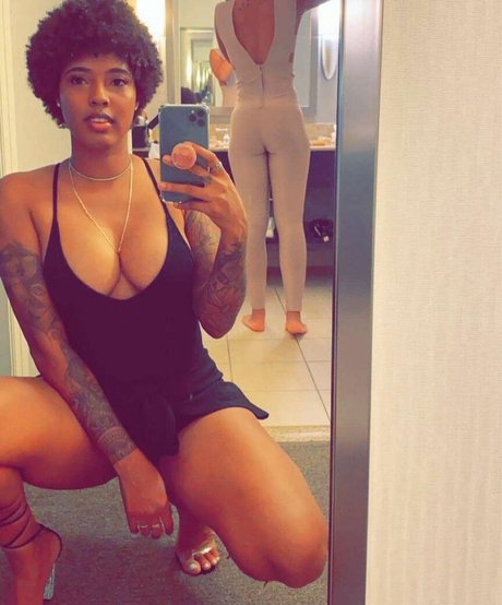 Sasha Chevolleau model pretty image