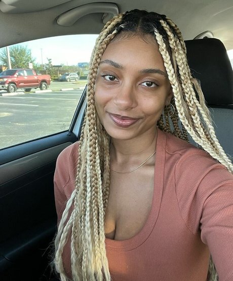 Plantbae art model pic