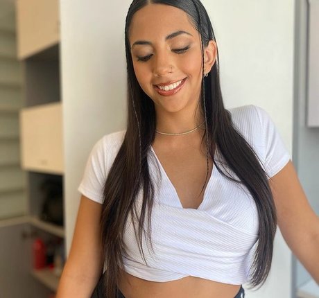 Valentina Kavata actress image