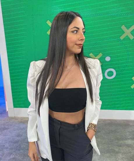 Valentina Kavata art star photos