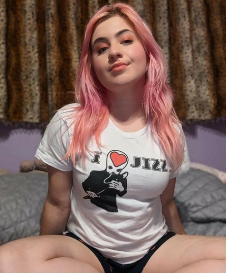 Sawyeurism star pretty pics