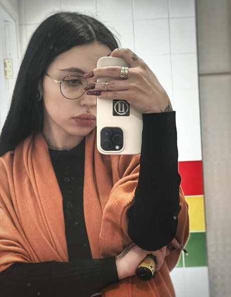 maebeste pretty star pic