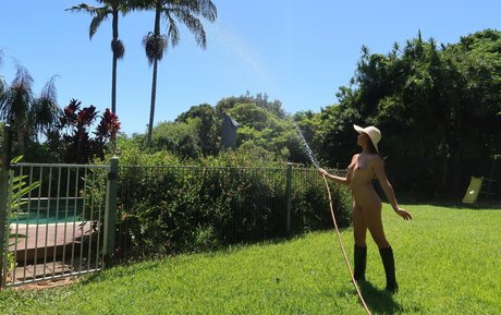 Jessa The Nude Blogger model exclusive photos