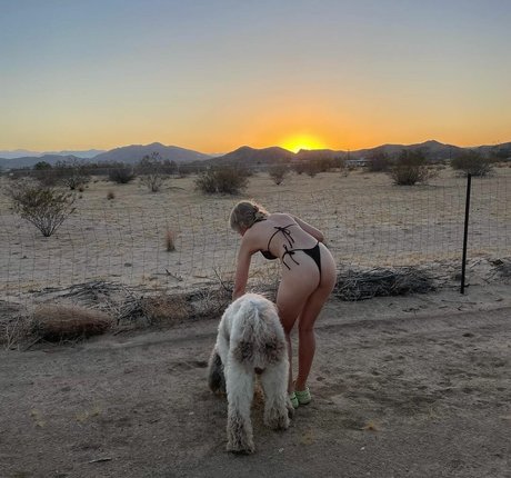 Ellie Gall star porn img