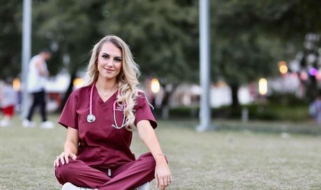 Emilee Atchley top star img