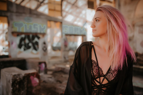 Nikolet_ star pretty galleries