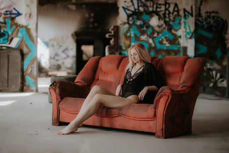 Nikolet_ beautiful actress img