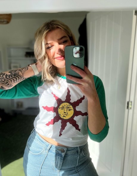 Emmalition exclusive model gallery