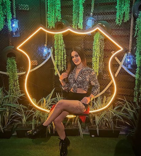 Melanie Ott xxx model pic