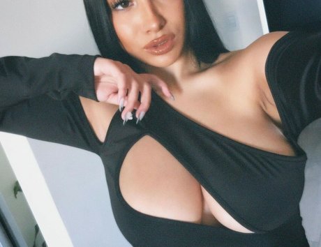 zoefernanddez nice star img